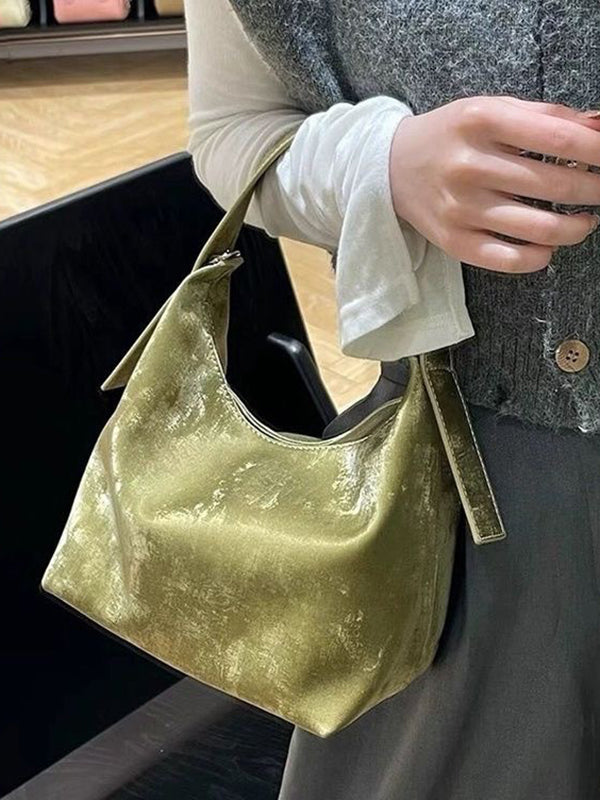 Polished Bag with an Effortless Classic Look