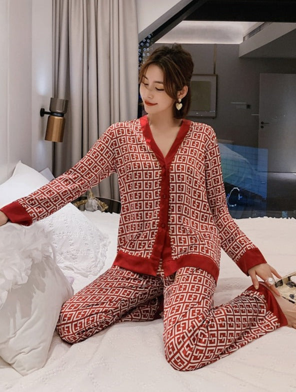 Well Tailored Garment with a Graceful Silhouette
