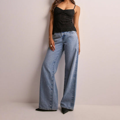 Effortlessly Elegant Top with a Timeless Design