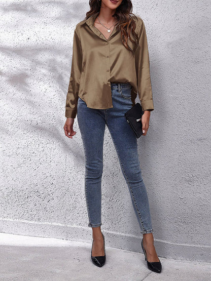 Classic Vintage Blouse with a Flattering Fit