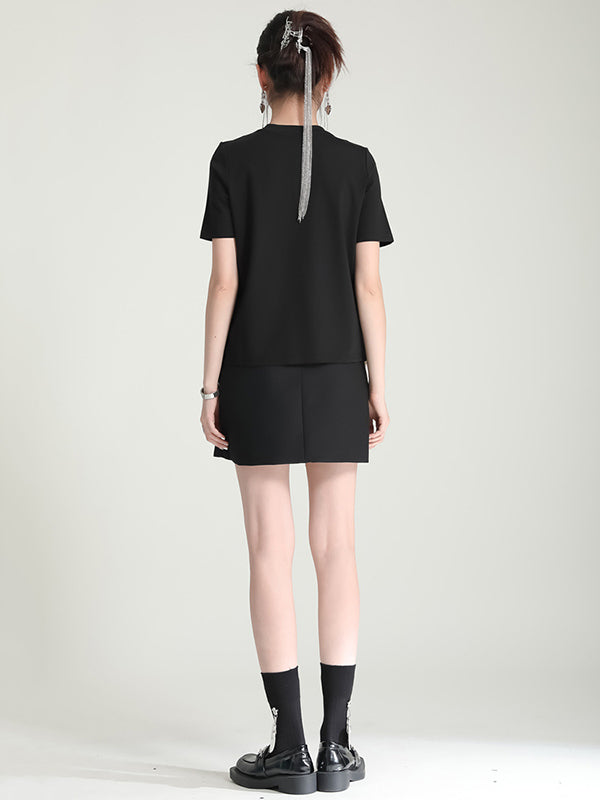 Well Tailored T-Shirt with a Graceful Silhouette