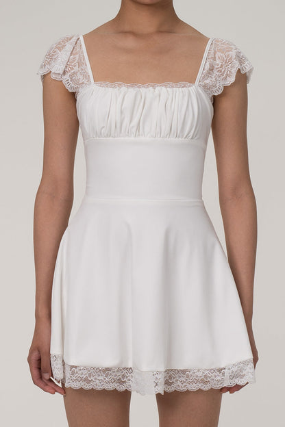 Effortlessly Elegant Dress with a Timeless Design