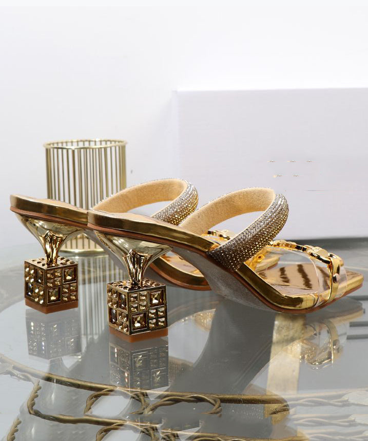 Effortlessly Elegant Sandals with a Timeless Design