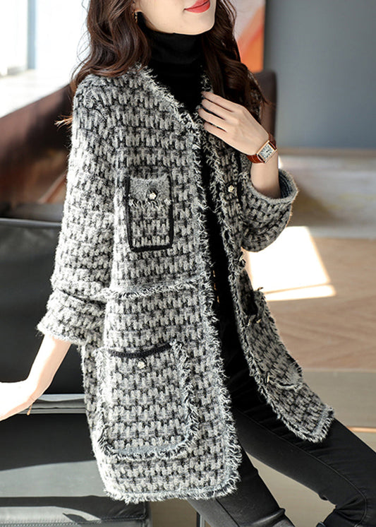 Effortlessly Elegant Coat with a Timeless Design