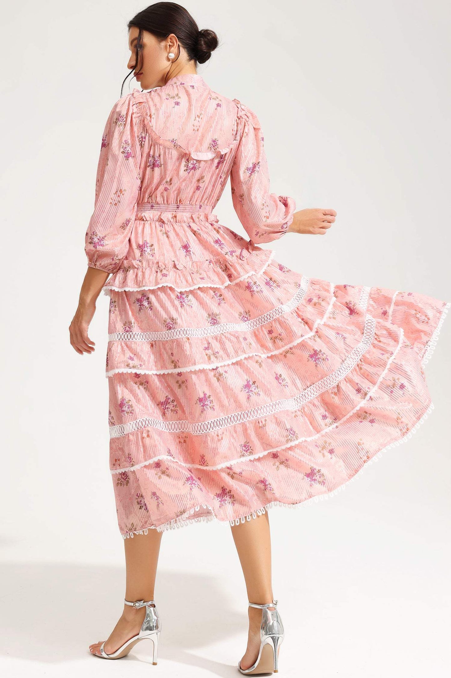 Classic Vintage Dress with a Flattering Fit