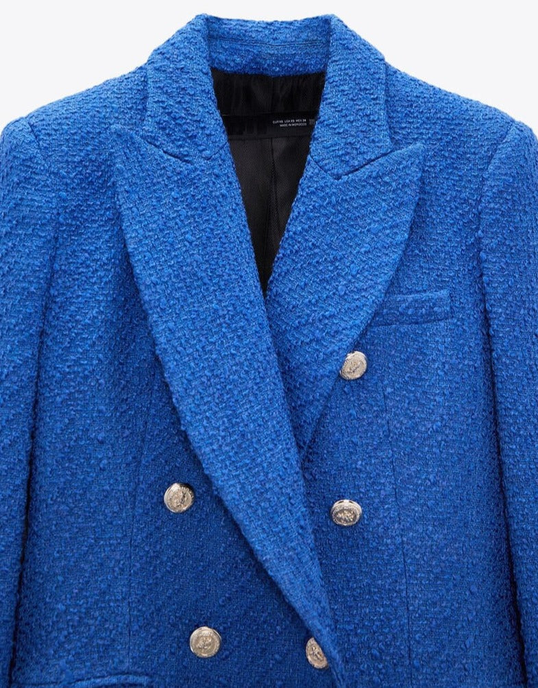Gracefully Styled Garment for Any Occasion