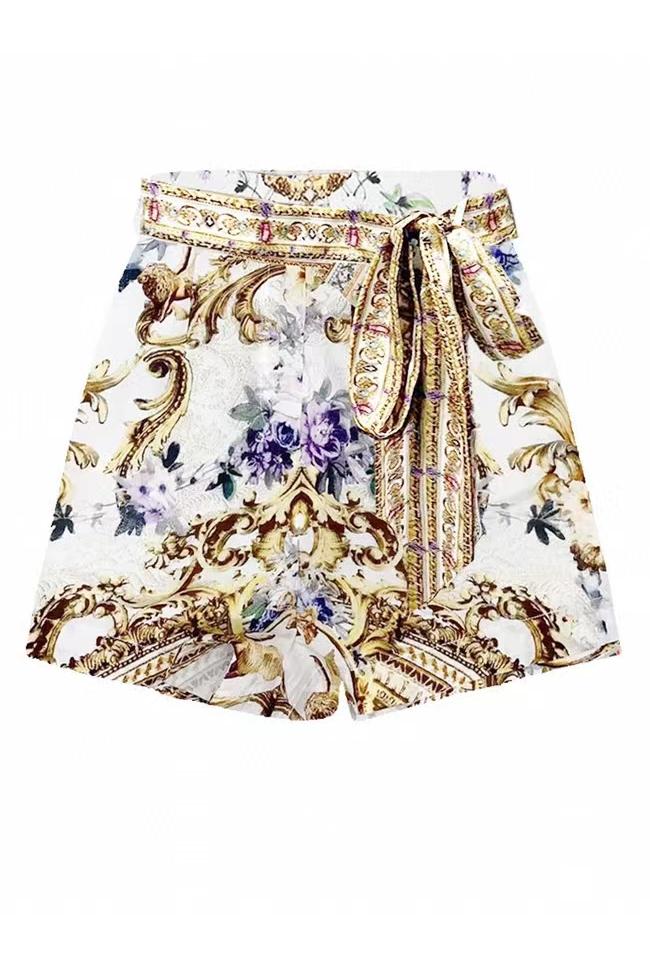 Beautifully Crafted Top in a Classic Style