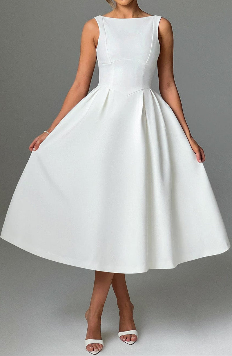 Gracefully Styled Dress for Any Occasion
