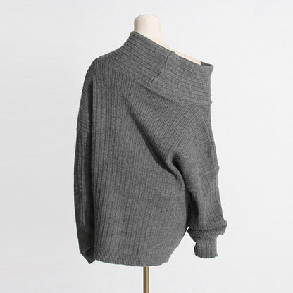 A Vintage Style Pullover with Delicate Timeless Details