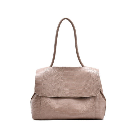 Sophisticated Bag with a Clean Classic Look