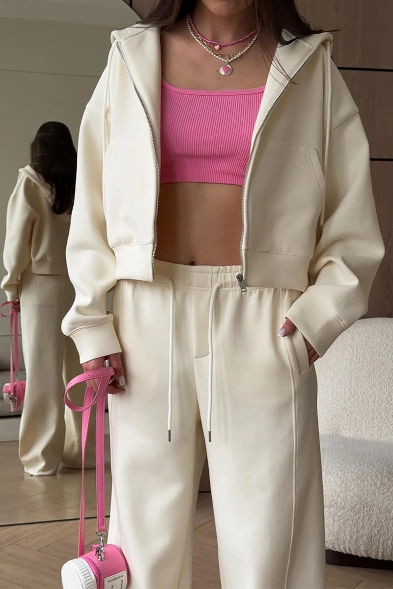 Elegantly Styled Pants for Everyday Wear