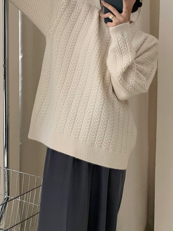 Effortlessly Elegant Sweater with a Timeless Design