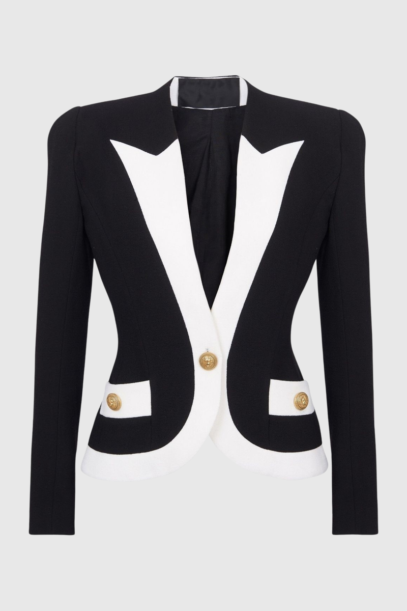 Beautifully Finished Garment in a Timeless Design