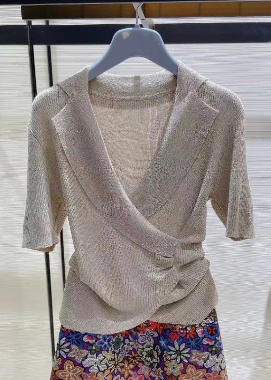Effortlessly Elegant Top with a Timeless Design
