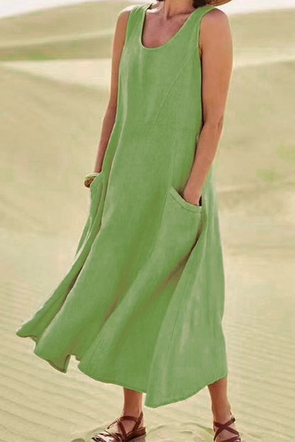 Sophisticated Dress with a Clean Classic Look