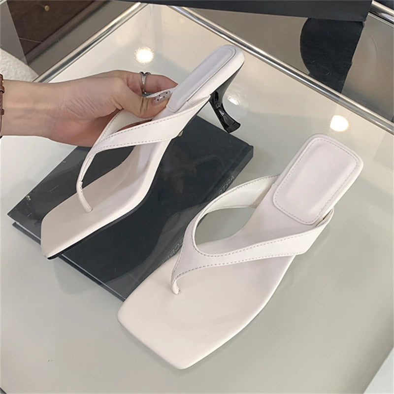 Classic Vintage Heels with a Flattering Fit