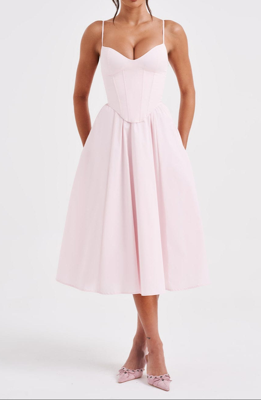 Classic Vintage Dress with a Flattering Fit