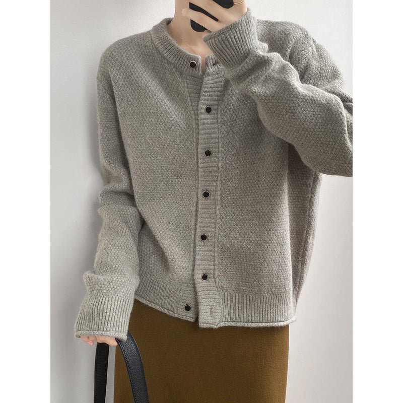 Elegantly Styled Cardigan for Everyday Wear