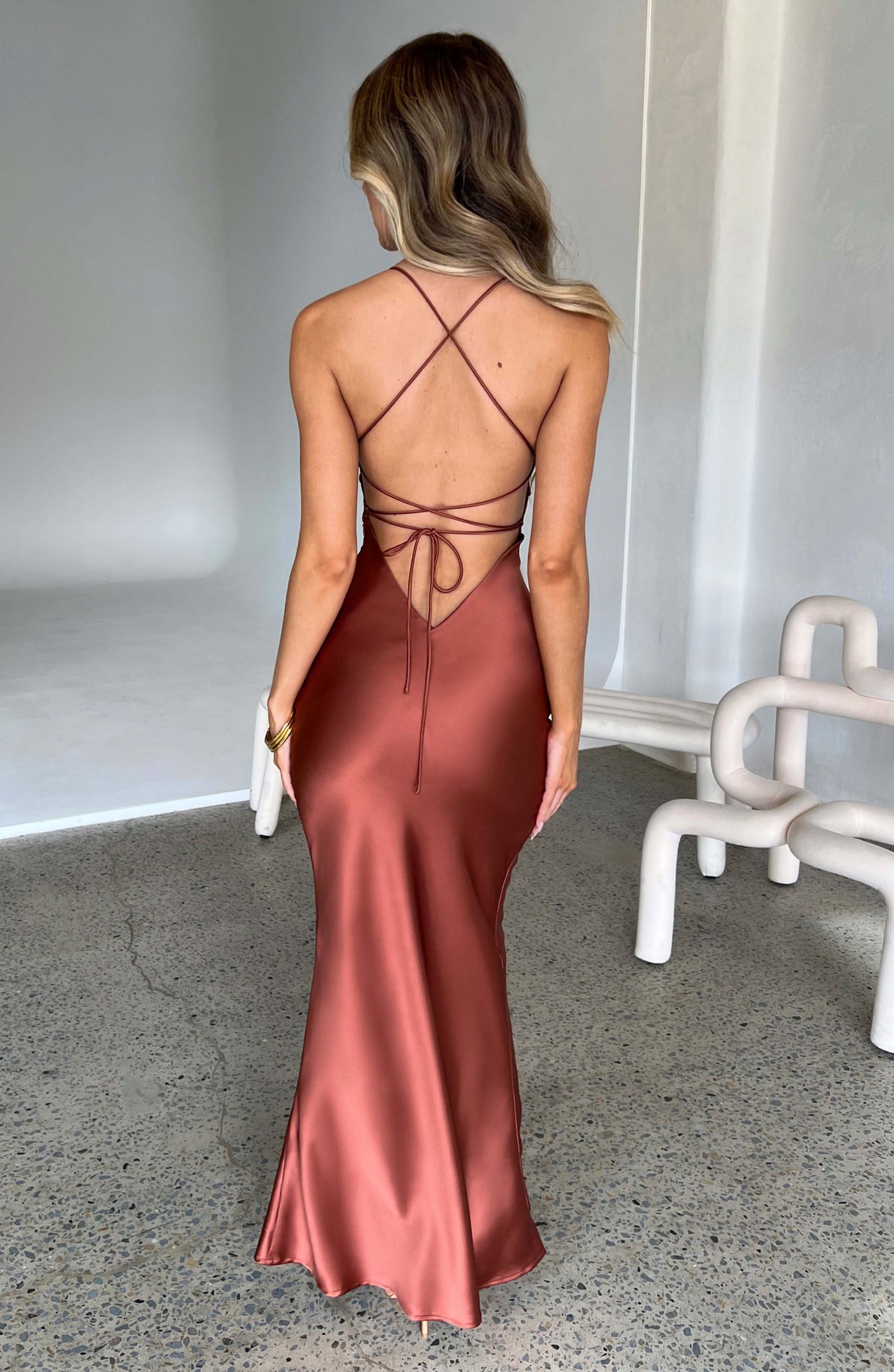 Beautifully Crafted Dress in a Classic Style