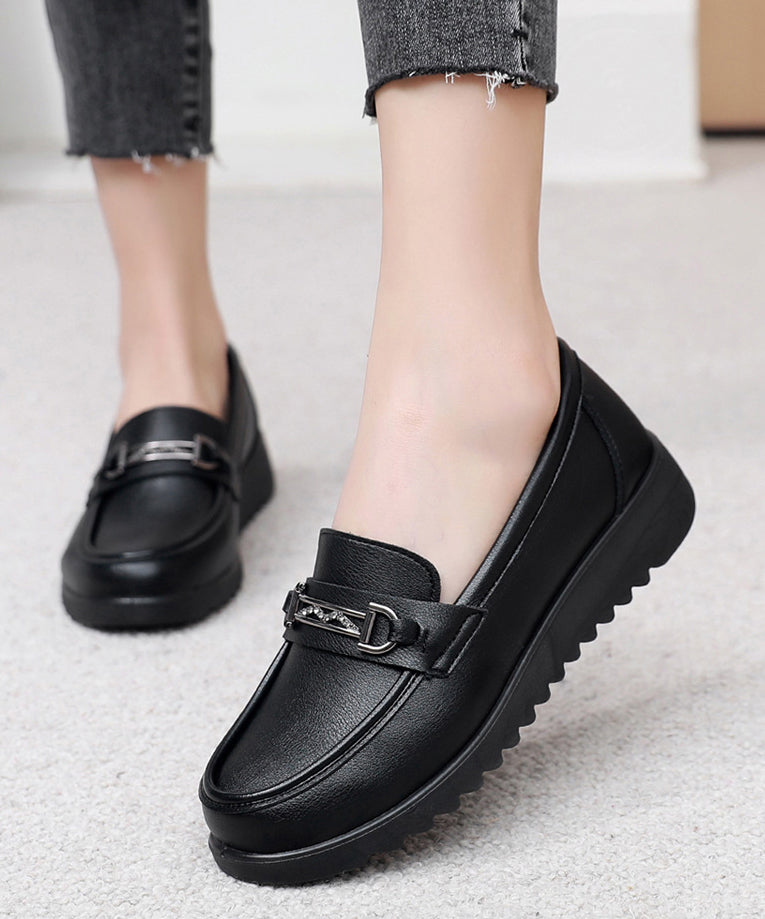 Well Tailored Shoes with a Graceful Silhouette