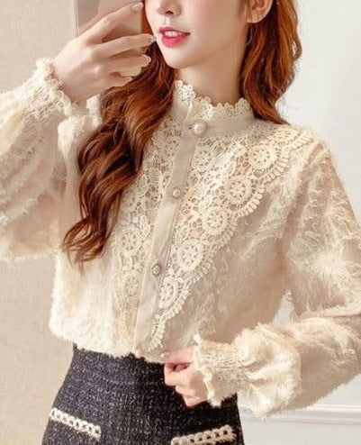 Sophisticated Blouse with a Clean Classic Look