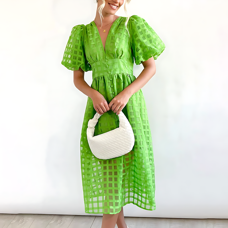 Classic Vintage Dress with a Flattering Fit