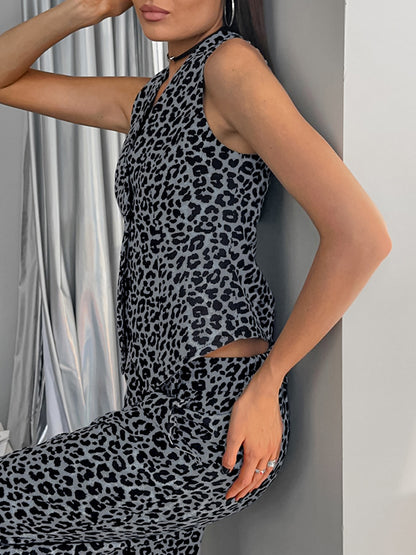 Classic Vintage Pants with a Flattering Fit
