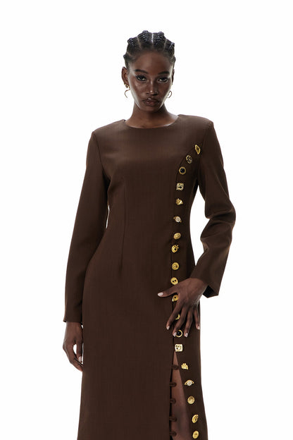 Well Tailored Dress with a Graceful Silhouette