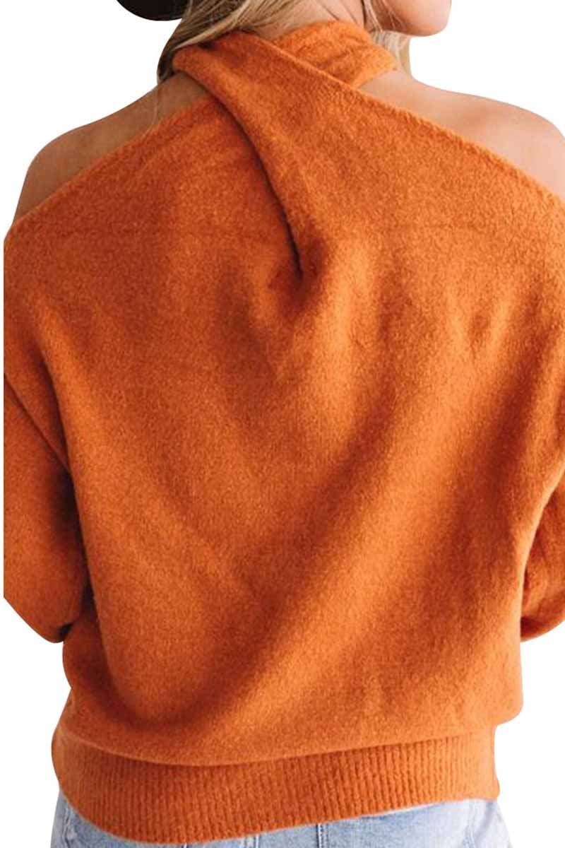 Well Tailored Sweater with a Graceful Silhouette