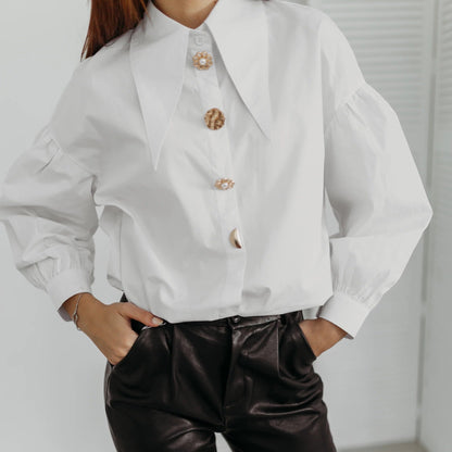 Gracefully Styled Blouse for Any Occasion