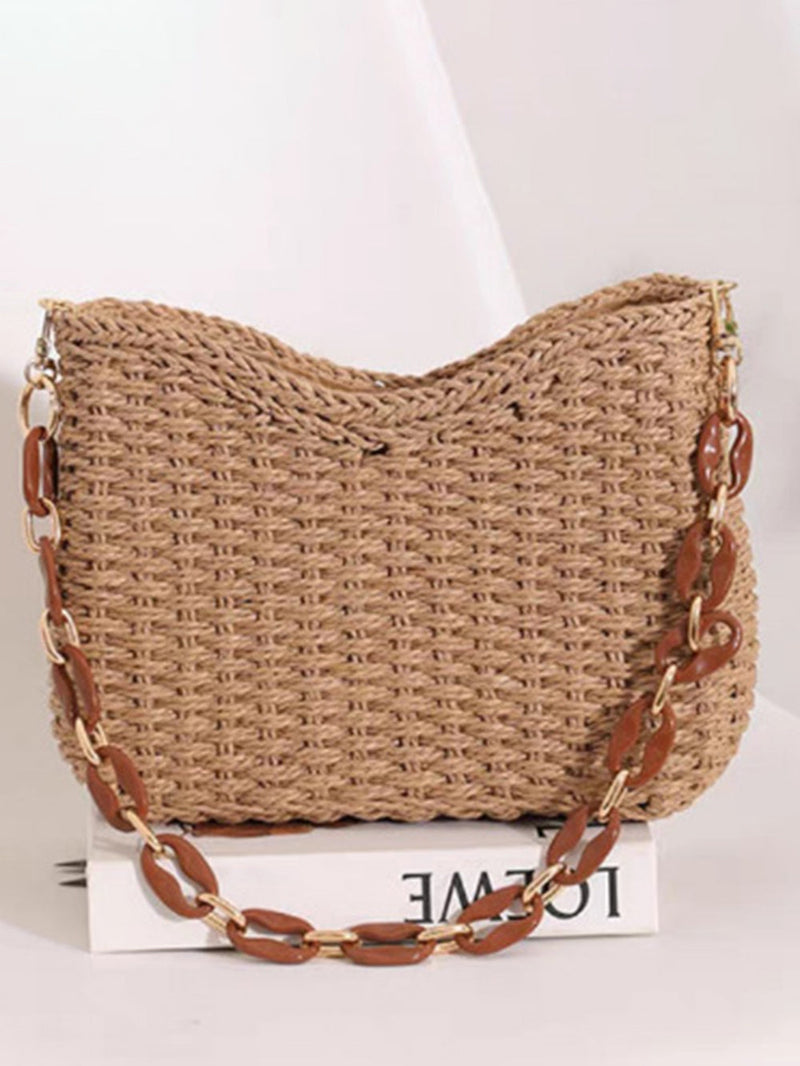Well Tailored Bag with a Graceful Silhouette