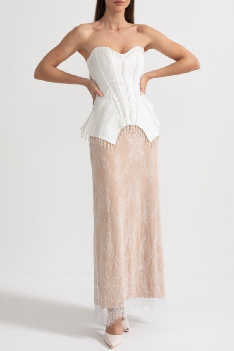 Gracefully Styled Garment for Any Occasion