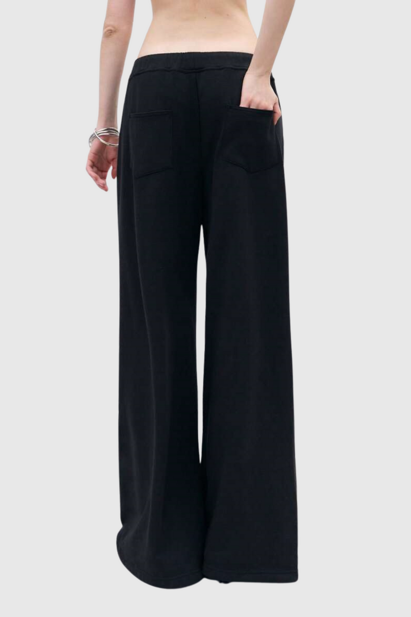 Beautifully Finished Pants in a Timeless Design