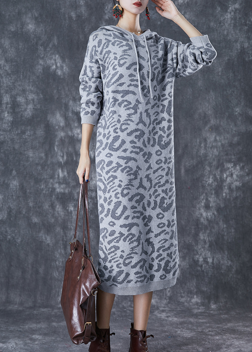 A Vintage Style Pullover with Delicate Timeless Details