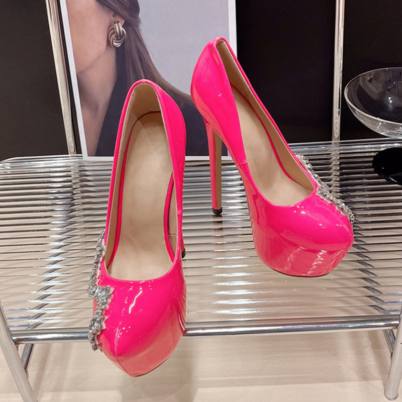 Well Tailored Shoes with a Graceful Silhouette