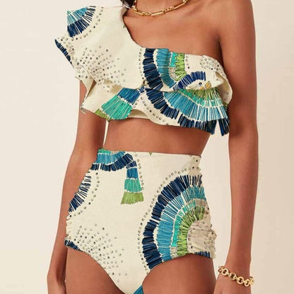 Beautifully Finished Bikini in a Timeless Design