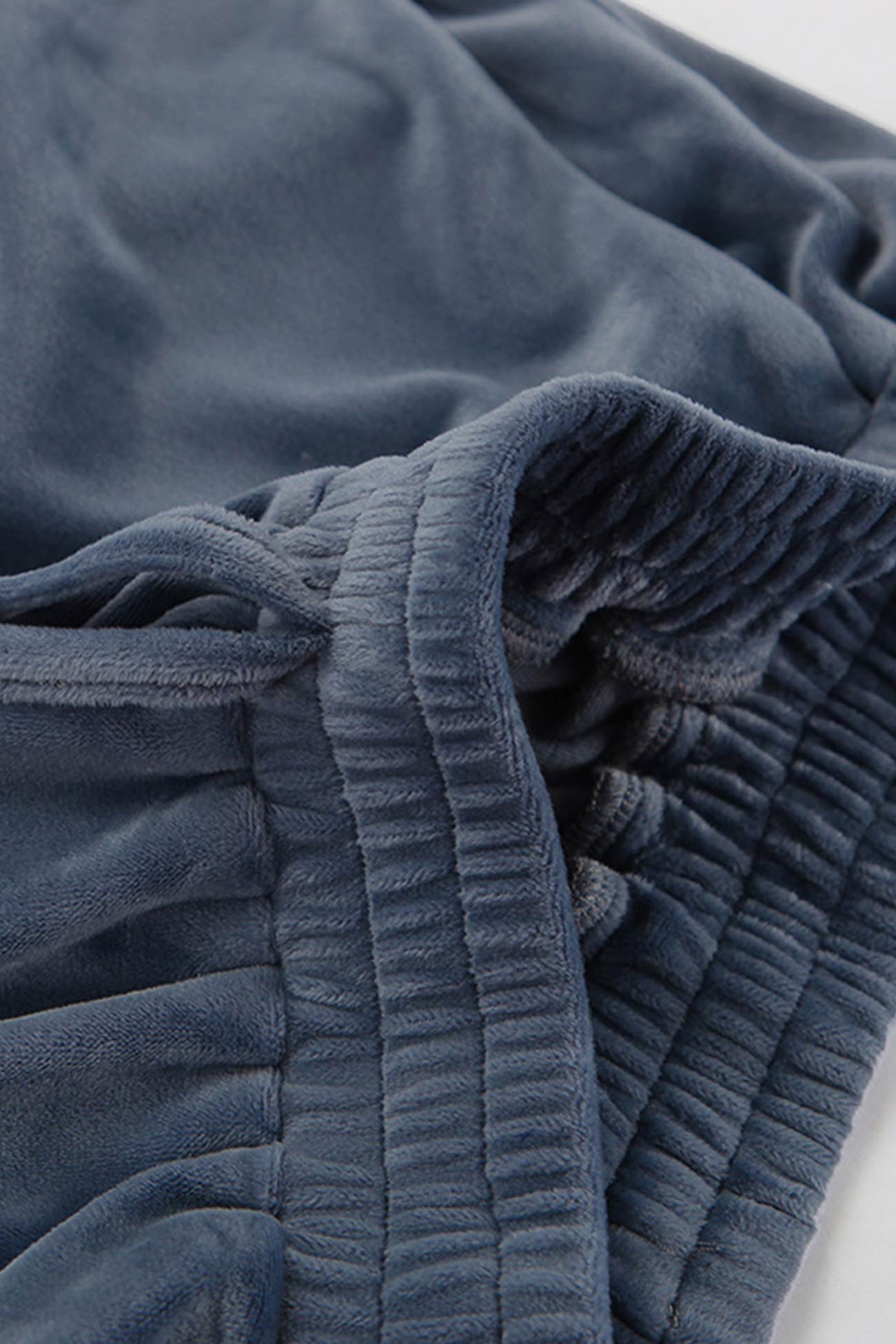 Beautifully Finished Top in a Timeless Design