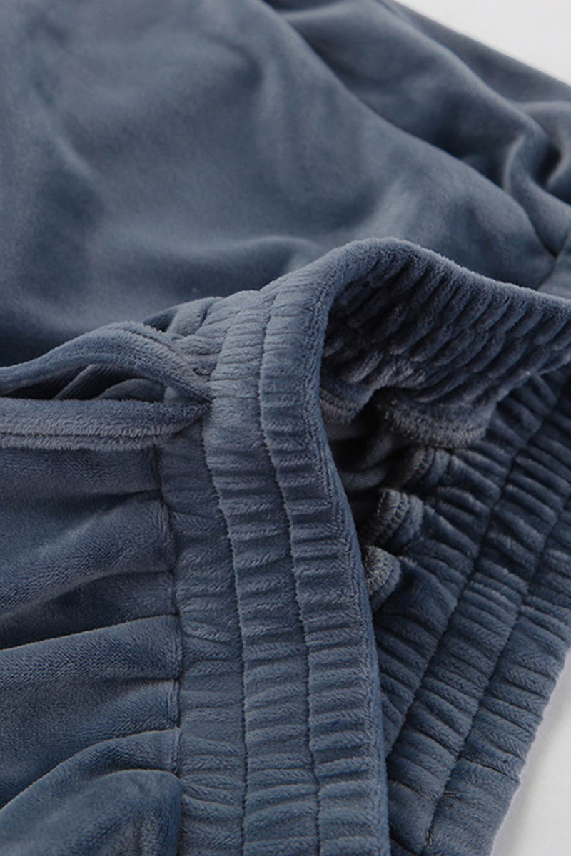 Beautifully Finished Top in a Timeless Design