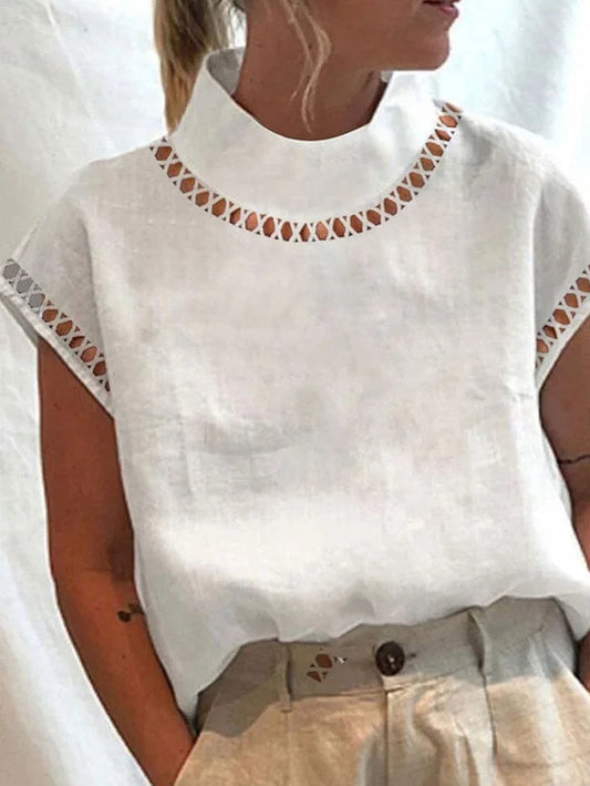 Well Tailored Blouse with a Graceful Silhouette