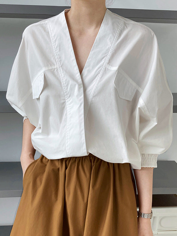 Effortlessly Elegant Blouse with a Timeless Design