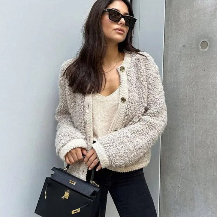 Elegantly Styled Cardigan for Everyday Wear