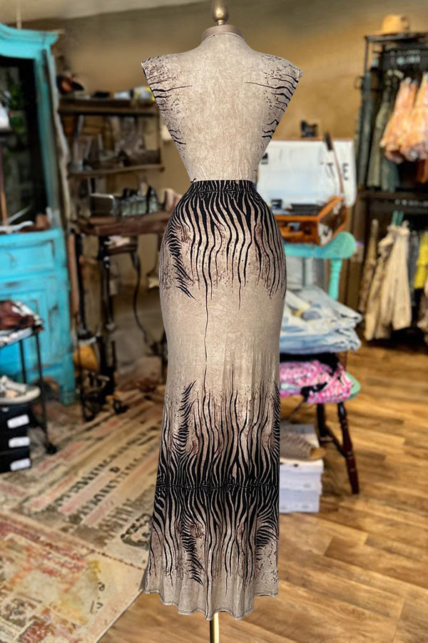 Classic Vintage Dress with a Flattering Fit