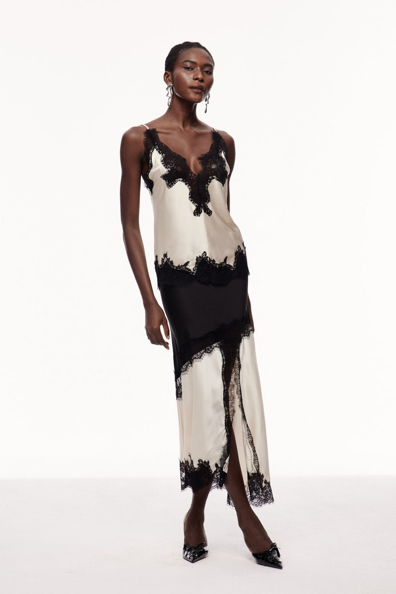 Beautifully Finished Garment in a Timeless Design