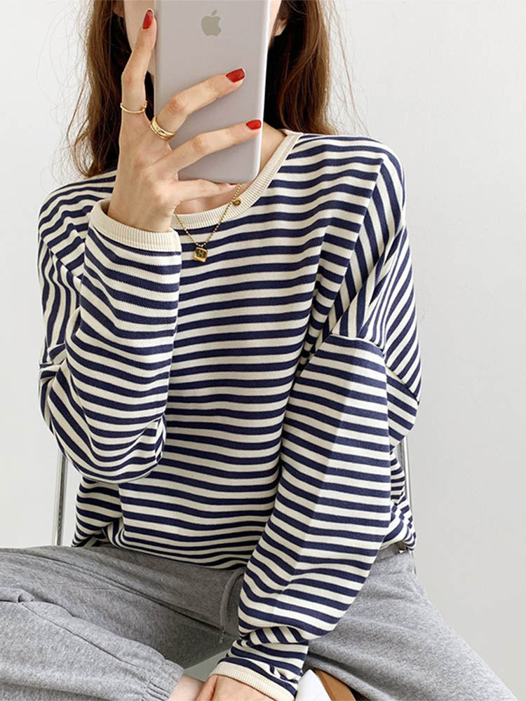 Gracefully Styled Pullover for Any Occasion