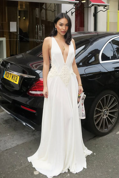 Effortlessly Elegant Dress with a Timeless Design