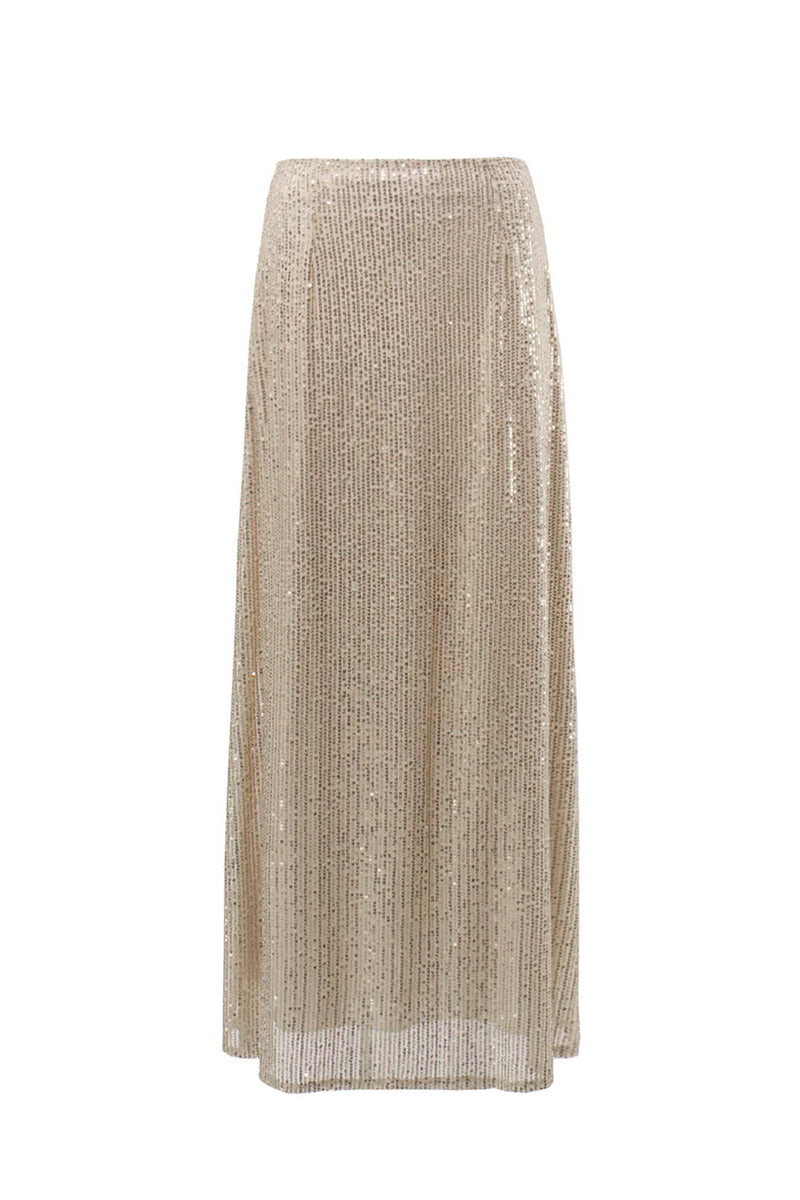 Sophisticated Garment with a Clean Classic Look