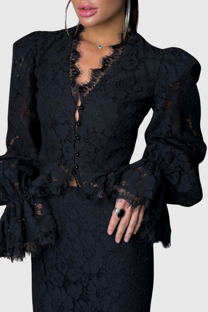 Elegantly Styled Blouse for Everyday Wear