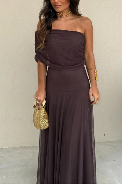 Effortlessly Elegant Dress with a Timeless Design