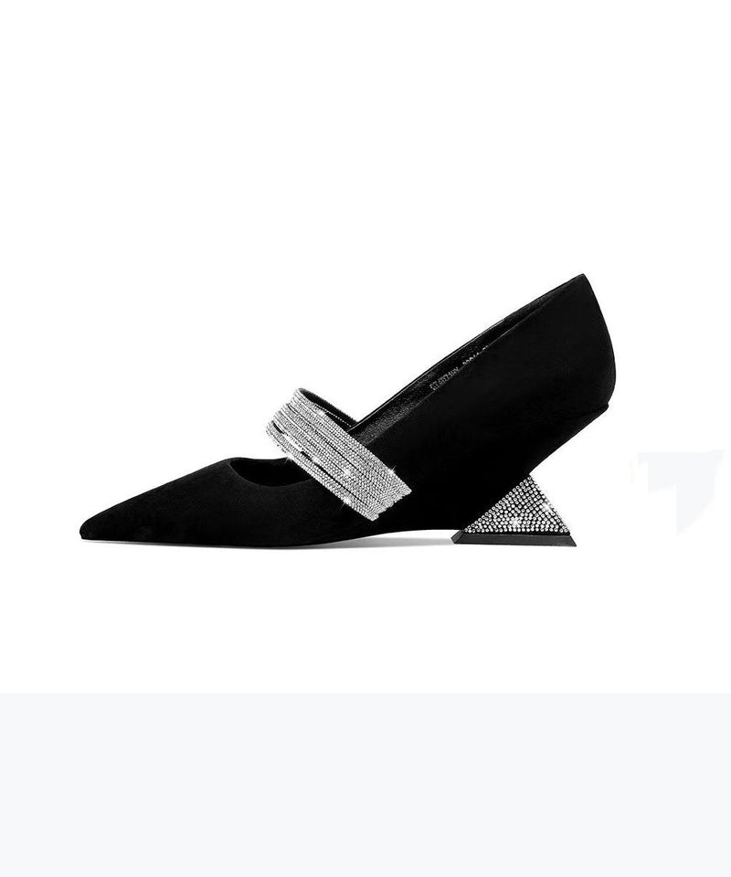 Beautifully Crafted Sandals in a Classic Style