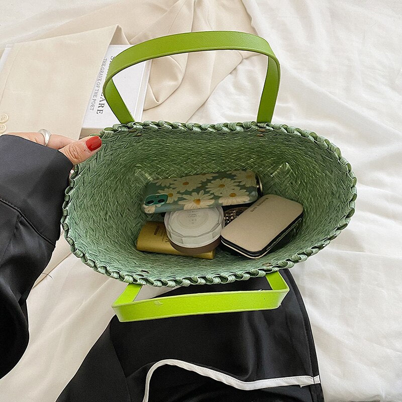 Sophisticated Bag with a Clean Classic Look
